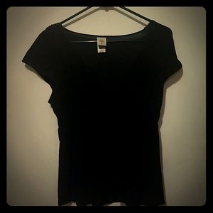 Black v-neck stretch tee